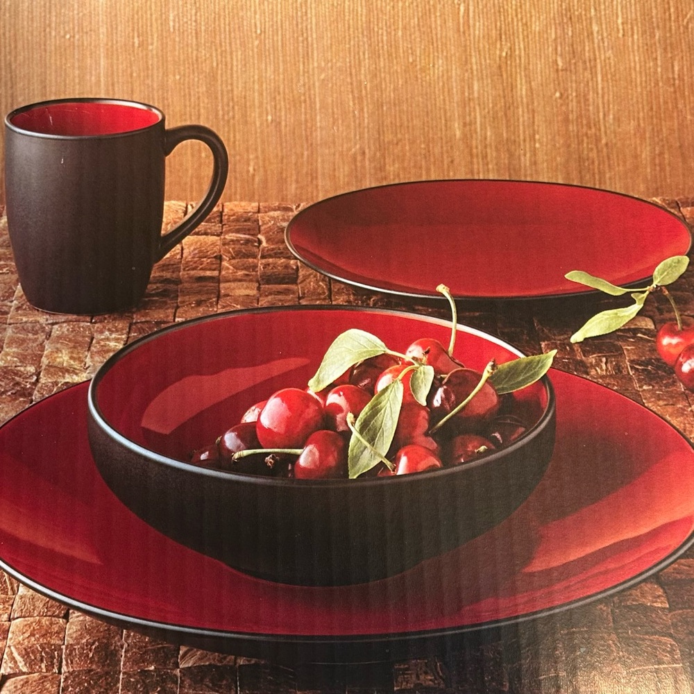 *NEW IN BOX* Target Home Worldview Red Set 4 Bowls 7in dia Stoneware Red/Black